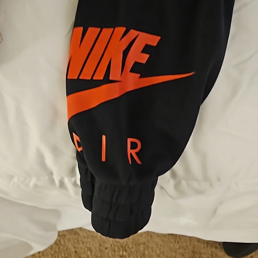Sweatpants - Picture 2 of 4